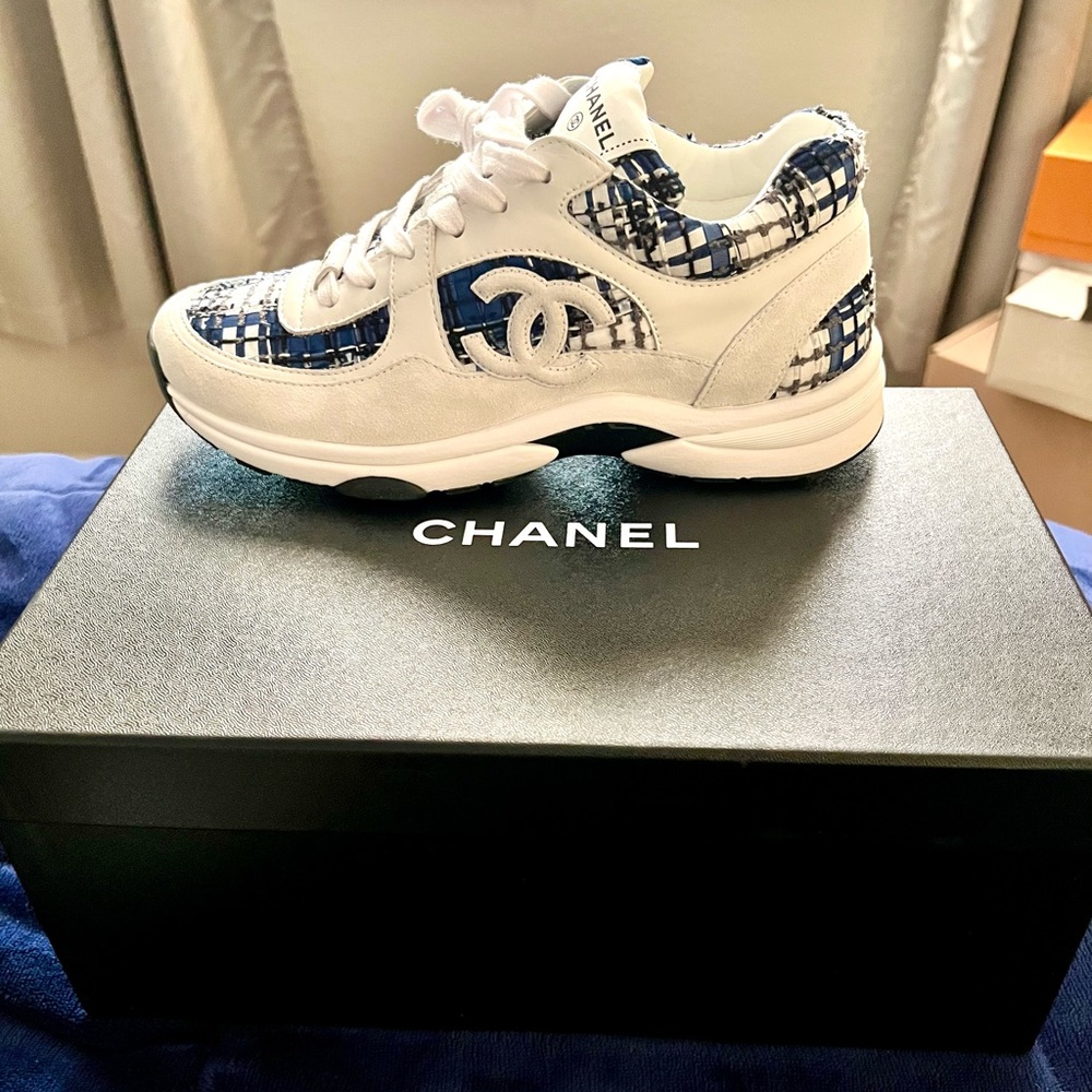 BNIB Chanel Tweed Sneakers 24P